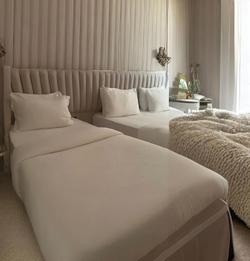 The Queen Airport Hotel-Round Trip Airport Service Arnavutkoy Exterior foto