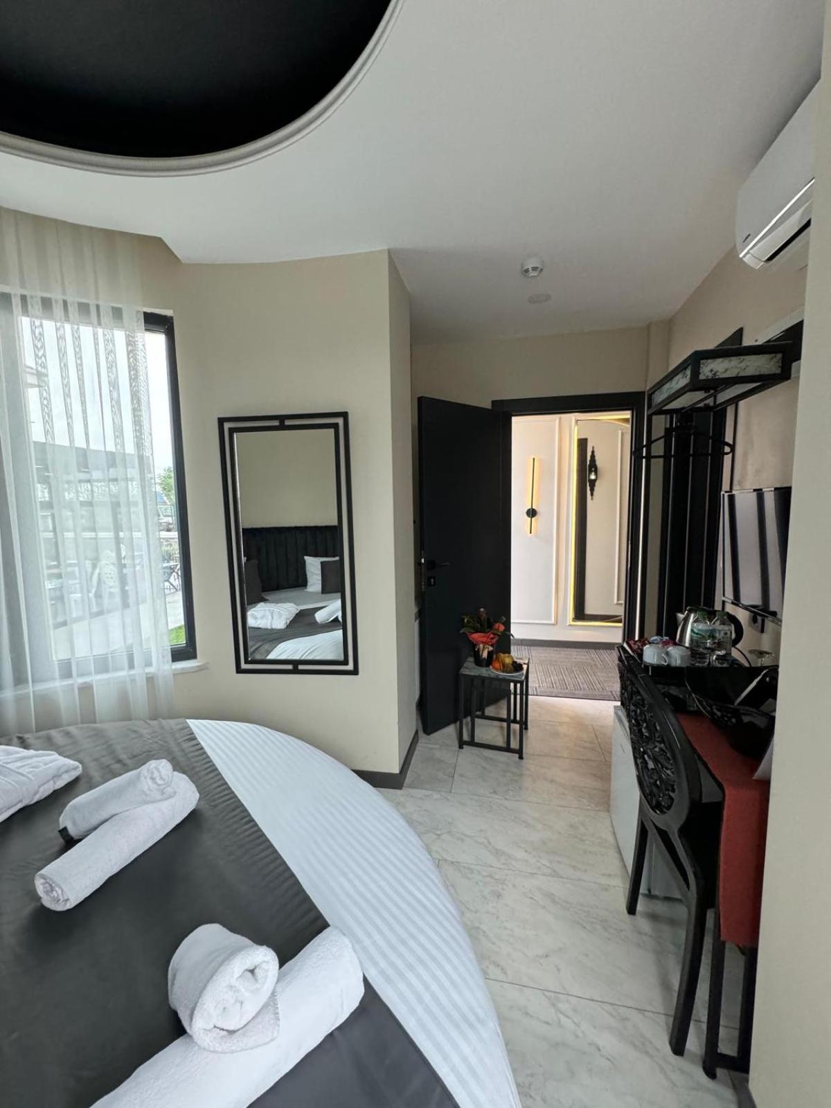 The Queen Airport Hotel-Round Trip Airport Service Arnavutkoy Exterior foto