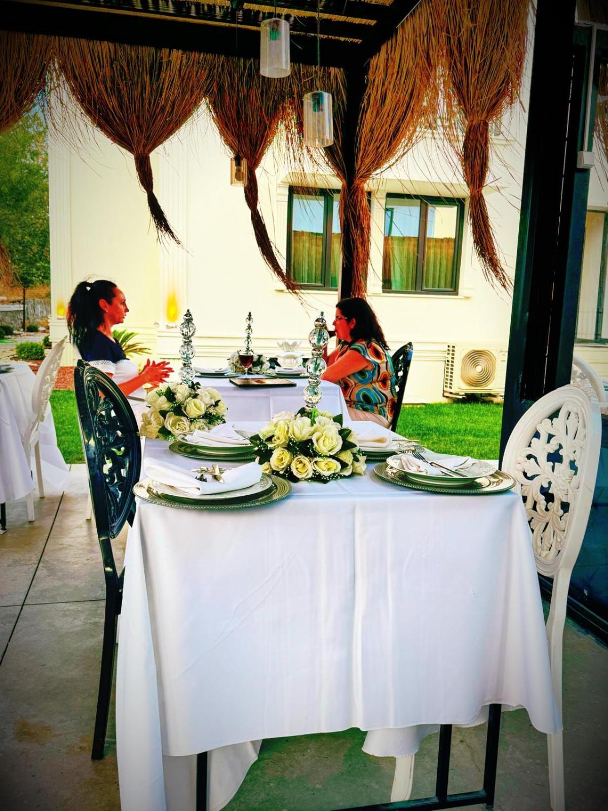 The Queen Airport Hotel-Round Trip Airport Service Arnavutkoy Exterior foto